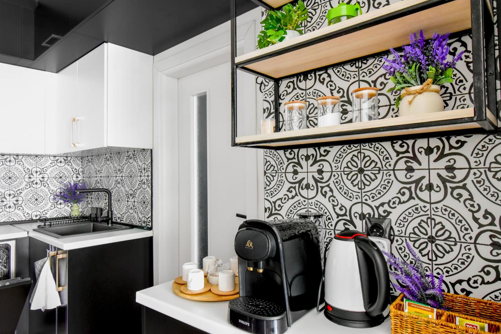 Prime Spot for 5 Full Kitchen Wi-Fi AC
