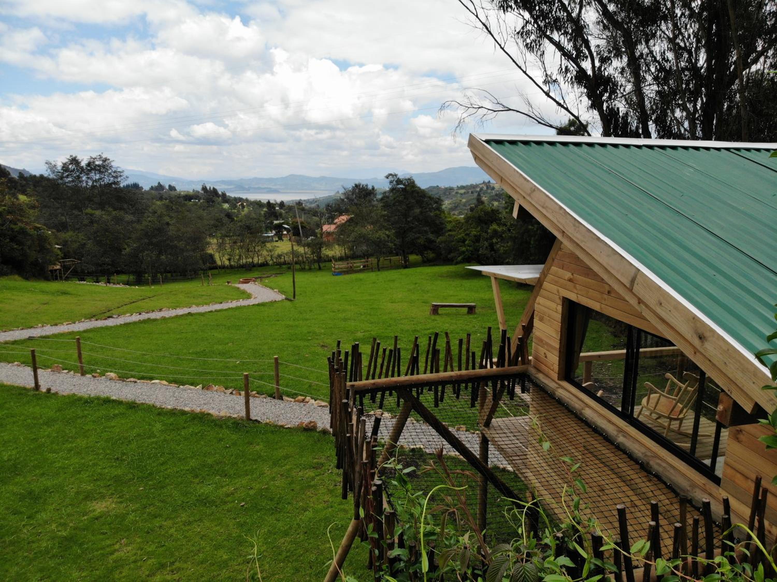 UAQUE restaurante y glamping