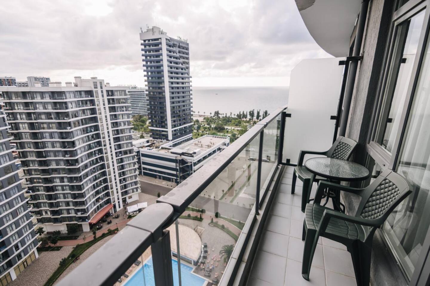 Roion Batumi Sea view Studio with pool B 1707