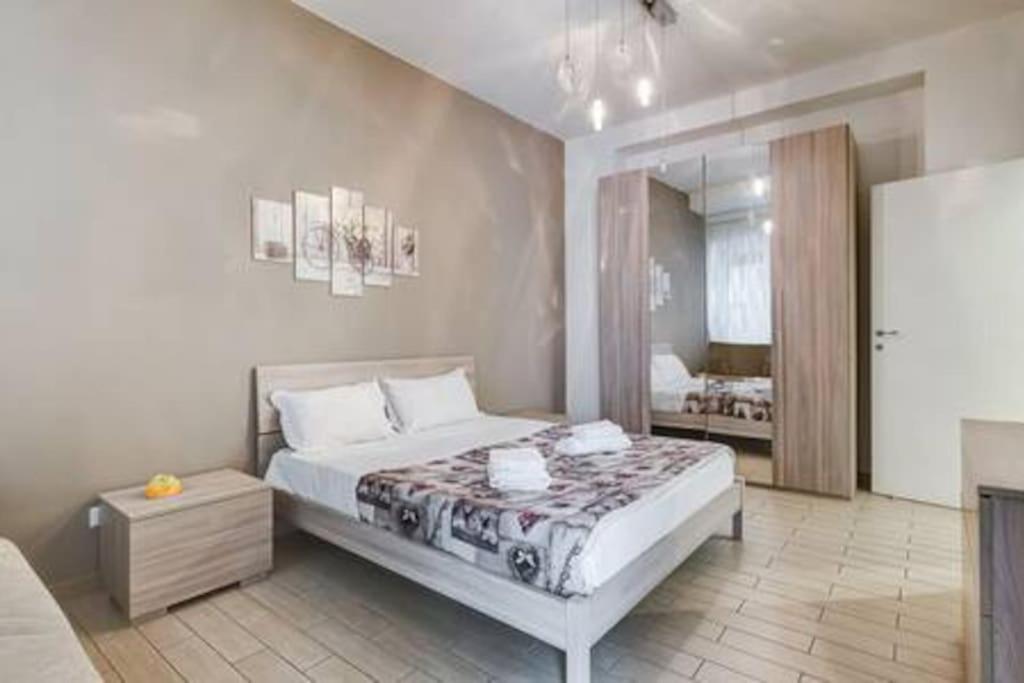 Domus Laterani by JFM - Comfortable apartment big terrace Colosseo