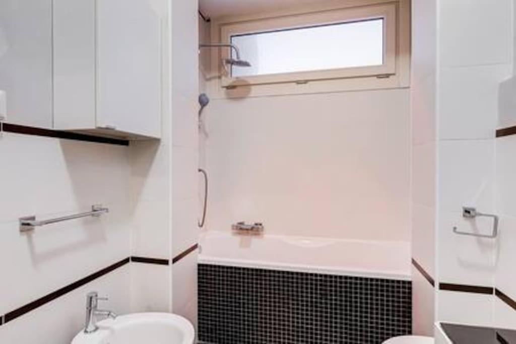 Domus Laterani by JFM - Comfortable apartment big terrace Colosseo