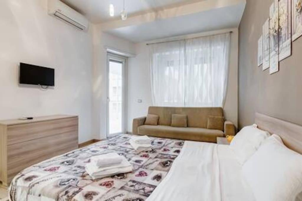 Domus Laterani by JFM - Comfortable apartment big terrace Colosseo