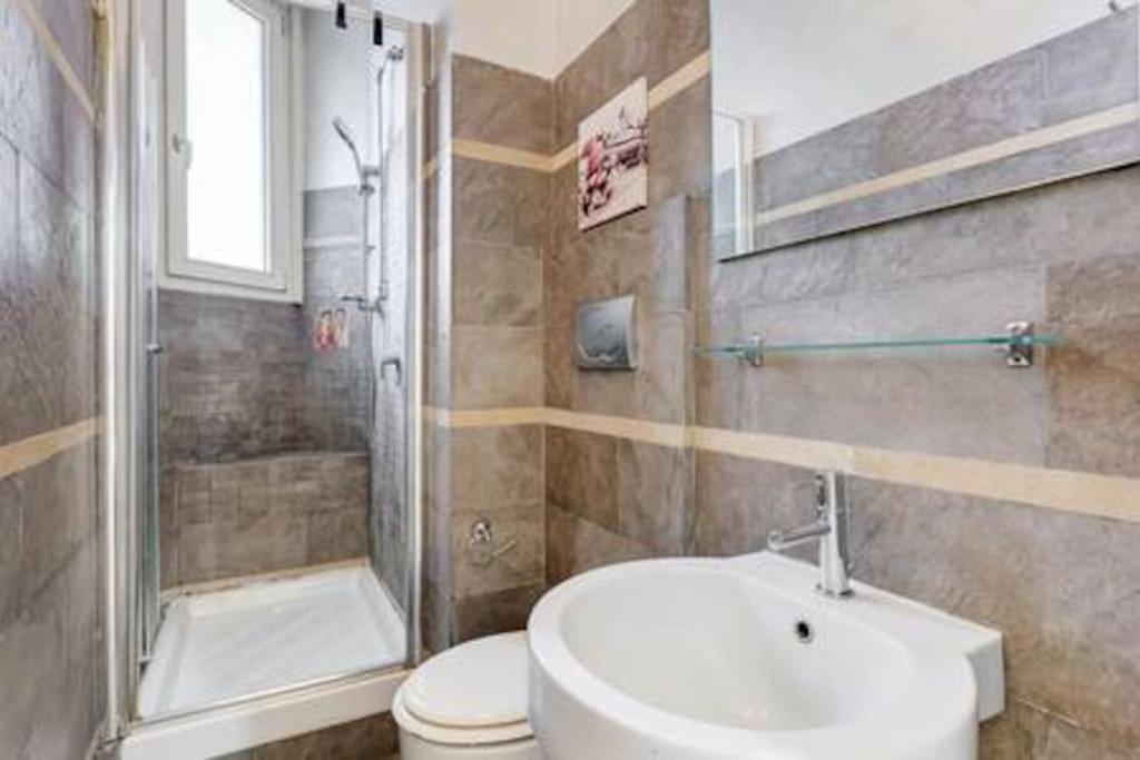 Domus Laterani by JFM - Comfortable apartment big terrace Colosseo