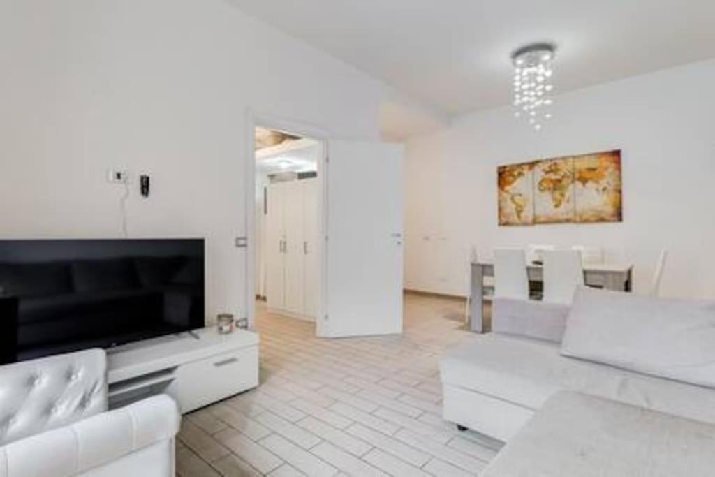 Domus Laterani by JFM - Comfortable apartment big terrace Colosseo