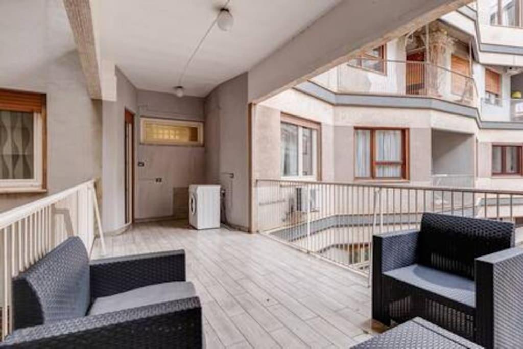 Domus Laterani by JFM - Comfortable apartment big terrace Colosseo