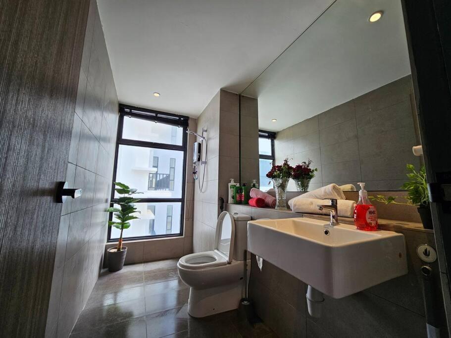 Kenyalang Roxy Sematan Homestay