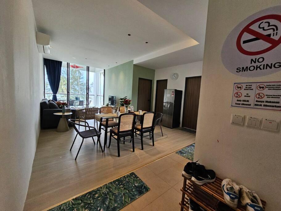 Kenyalang Roxy Sematan Homestay