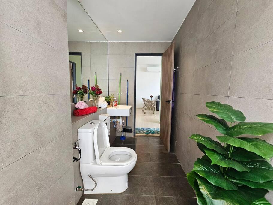 Kenyalang Roxy Sematan Homestay