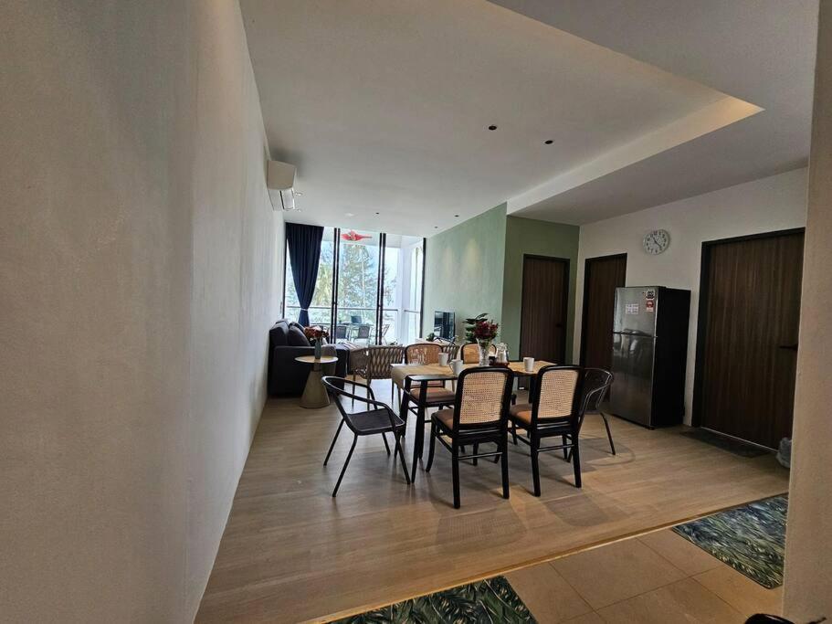 Kenyalang Roxy Sematan Homestay