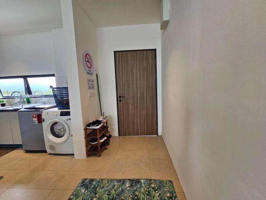 Kenyalang Roxy Sematan Homestay