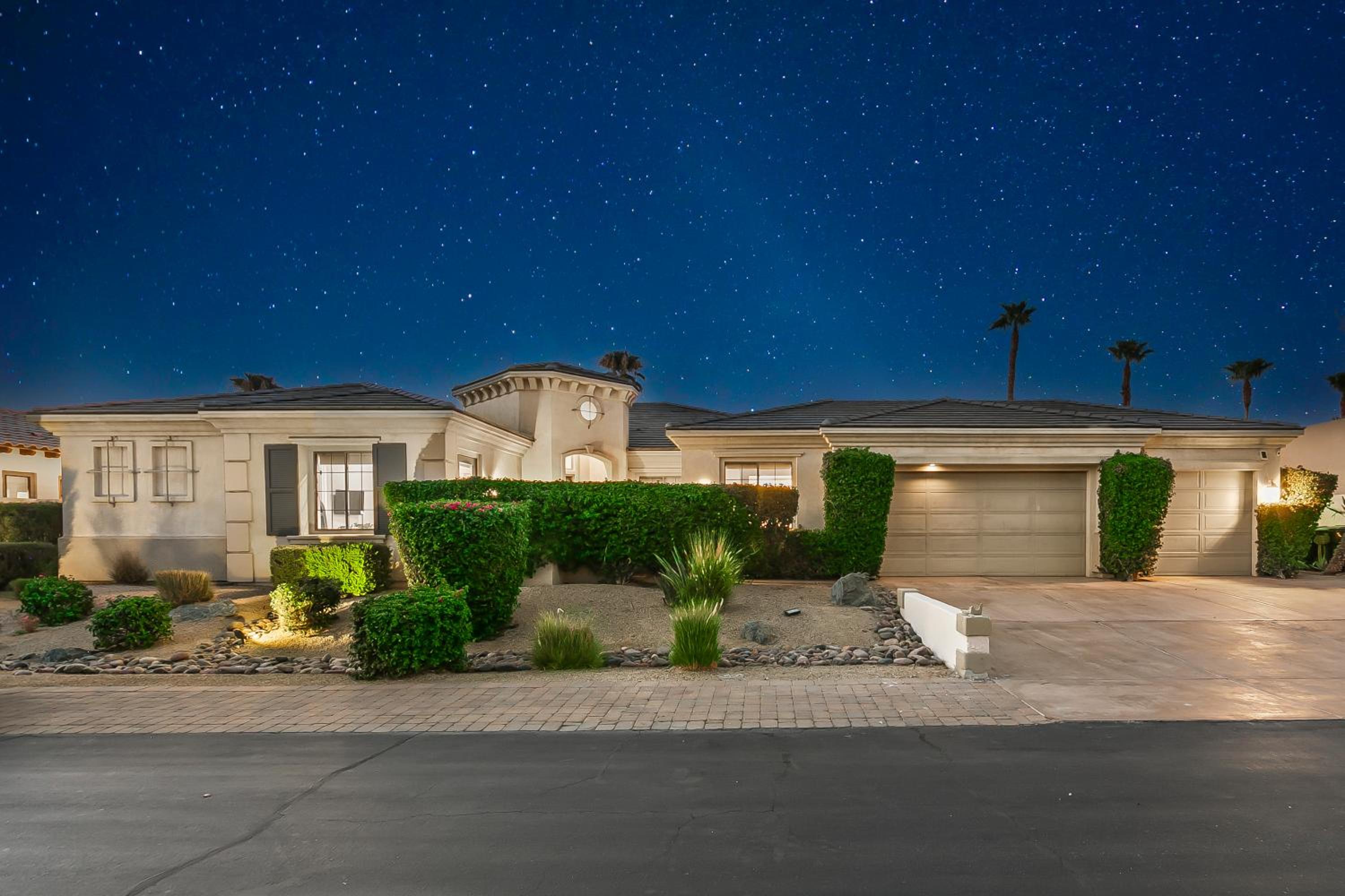 Wilder Out West: Luxury Pickleball, Mini Golf, & Game Room!!