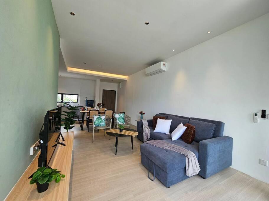 Kenyalang Roxy Sematan Homestay