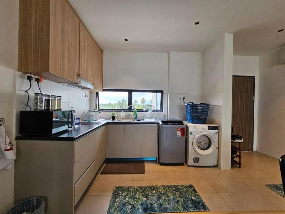 Kenyalang Roxy Sematan Homestay