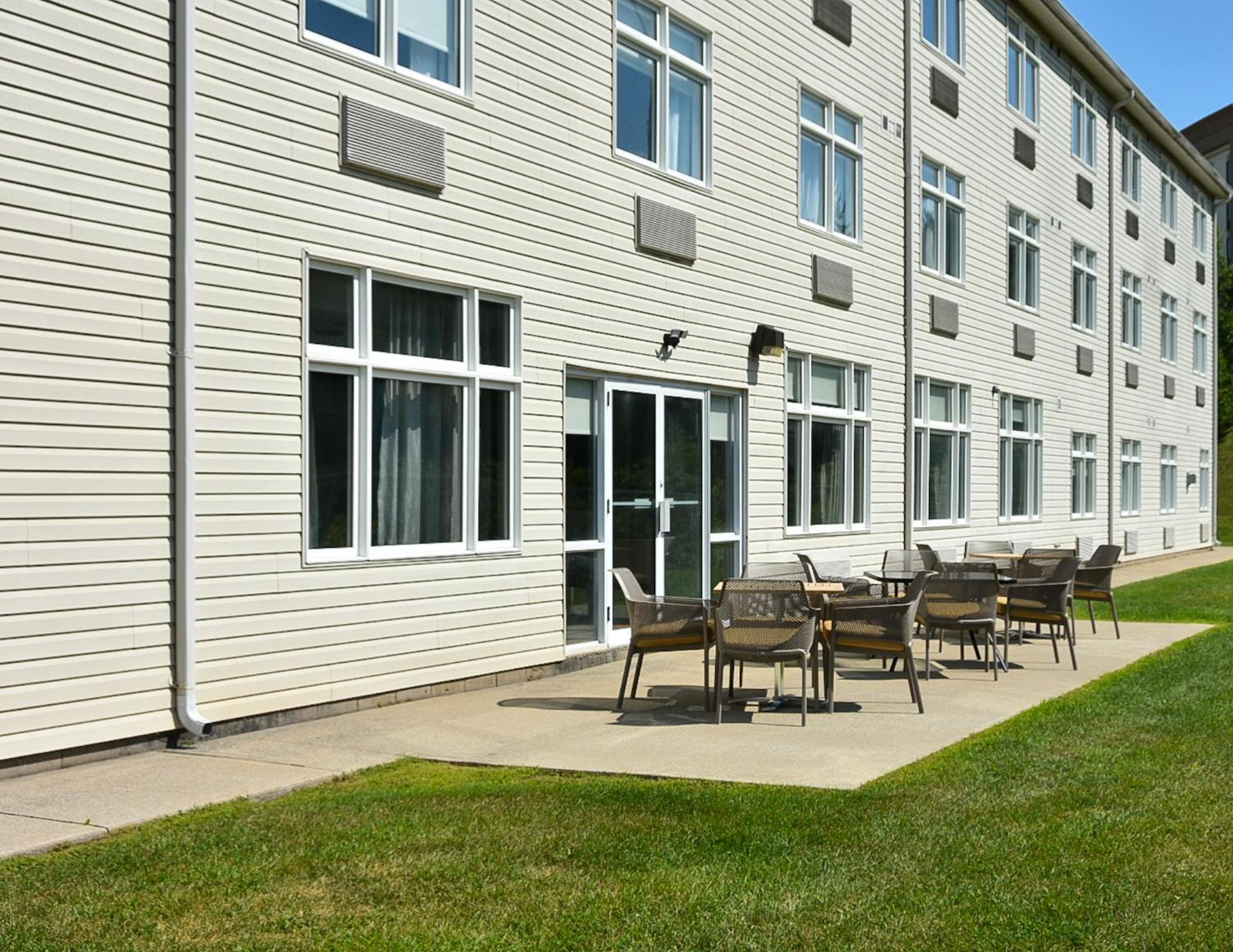Barrie Vacations - Four Points by Sheraton Barrie - Property Image 12