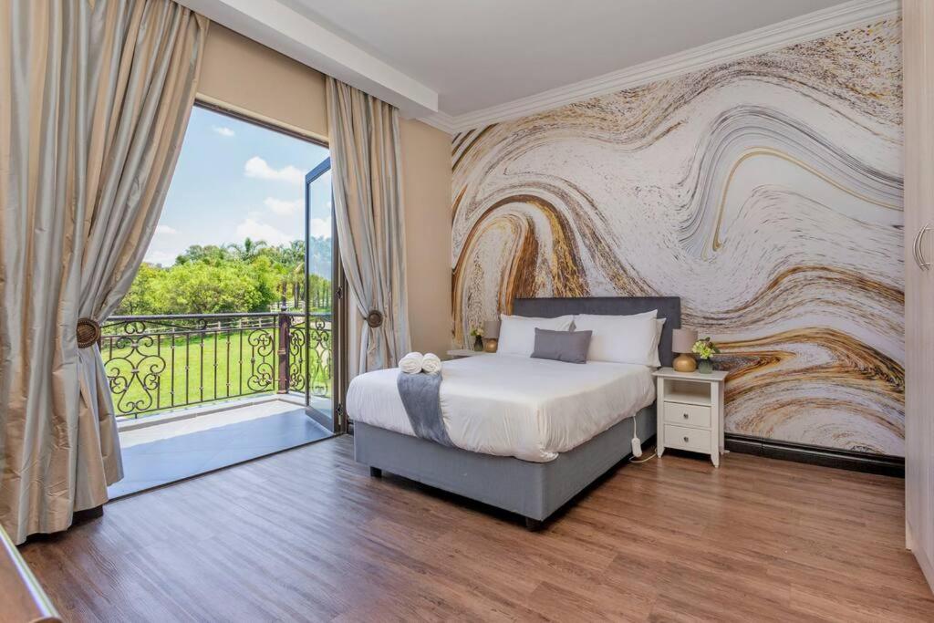 Johannesburg Luxury Villa- Namoleka view 3