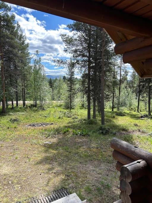 Viihtyisä mökki riekkojen mailla Hetassa