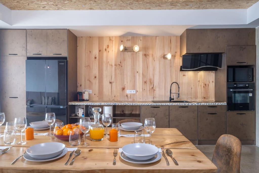 New, spacious villa with amazing views