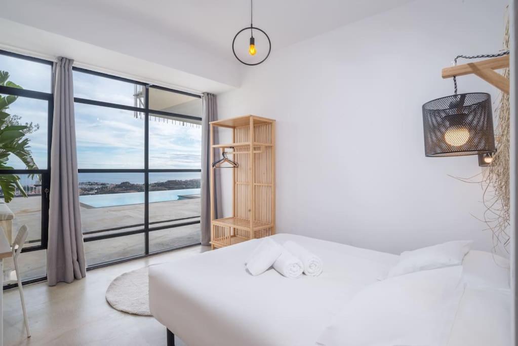 New, spacious villa with amazing views