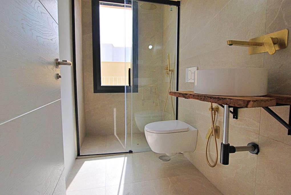 New, spacious villa with amazing views