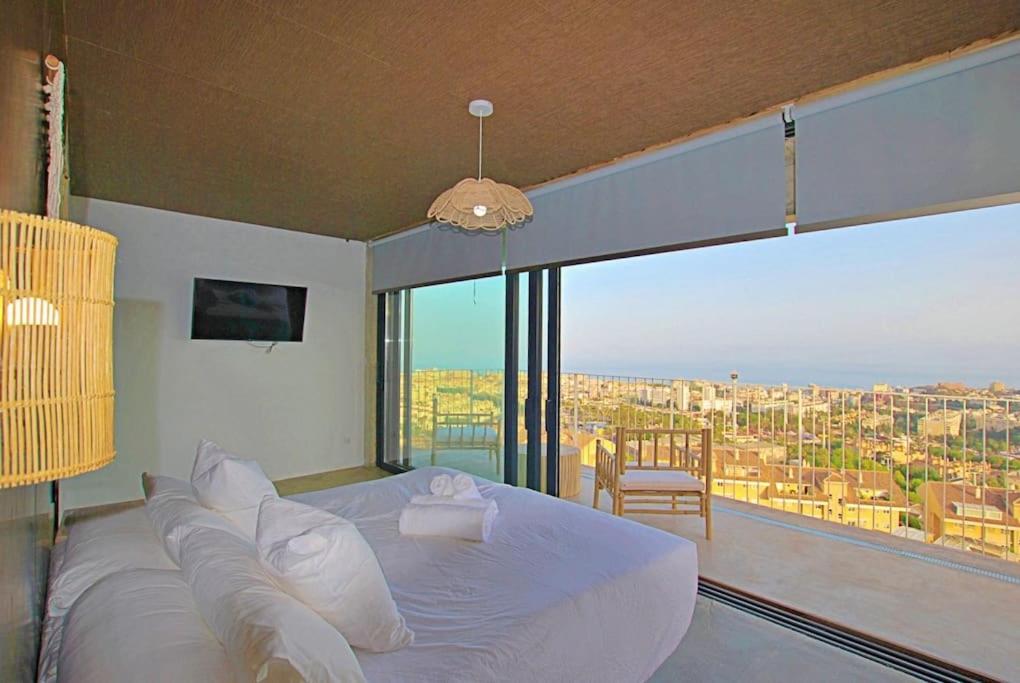 New, spacious villa with amazing views