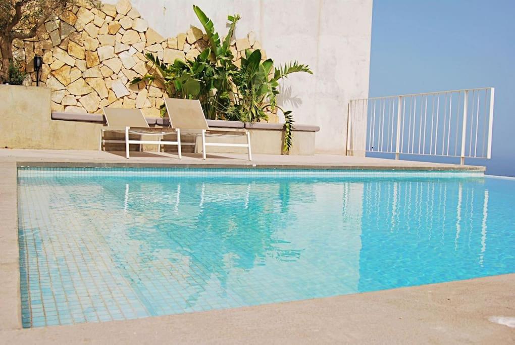 New, spacious villa with amazing views