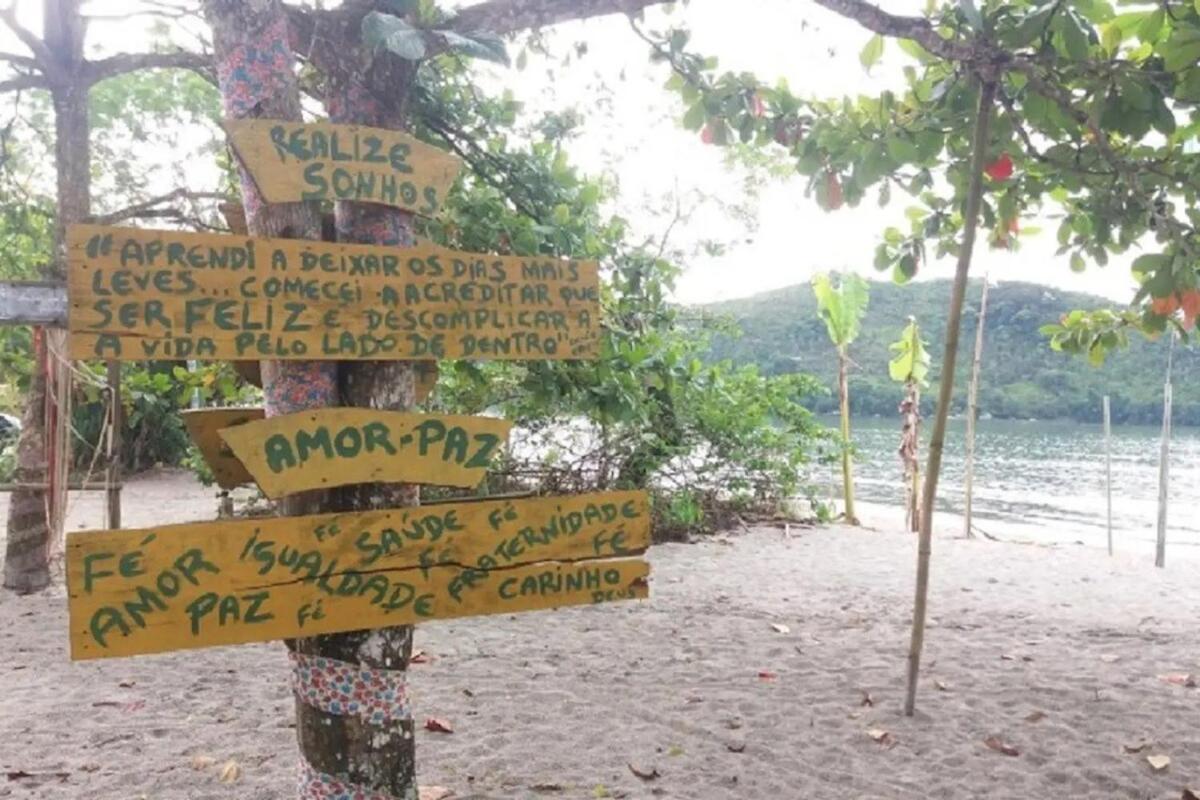 BH12 - Barra Seca · BH 12: CASA DE PRAIA GOSTOSA COM ÁREA GOURMET