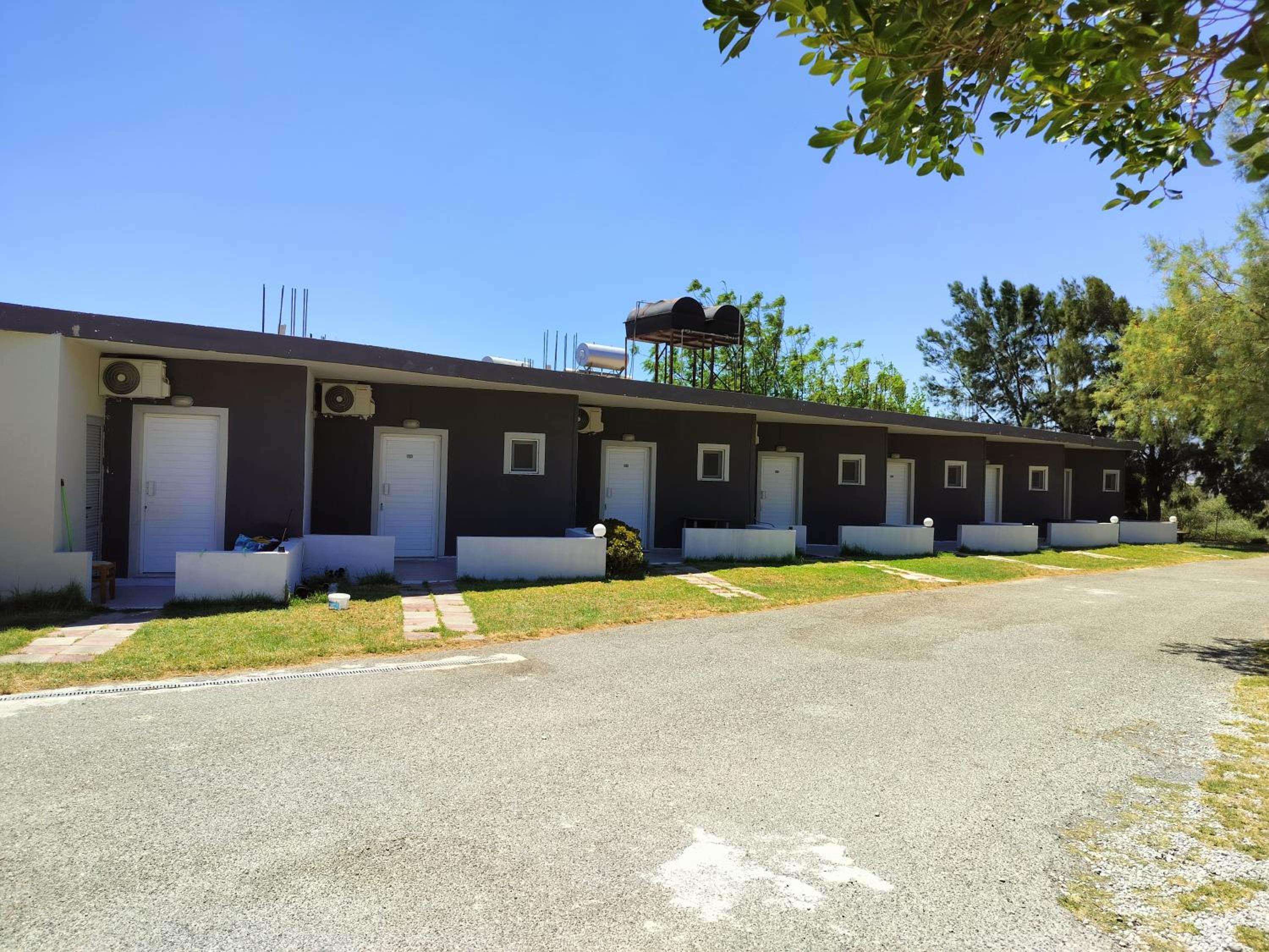 Ledakis Studios