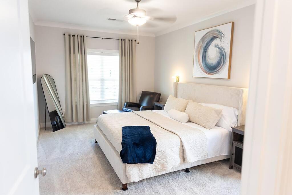 Auburn Family Oasis 3 Bedrooms 3 Bathrooms view 2