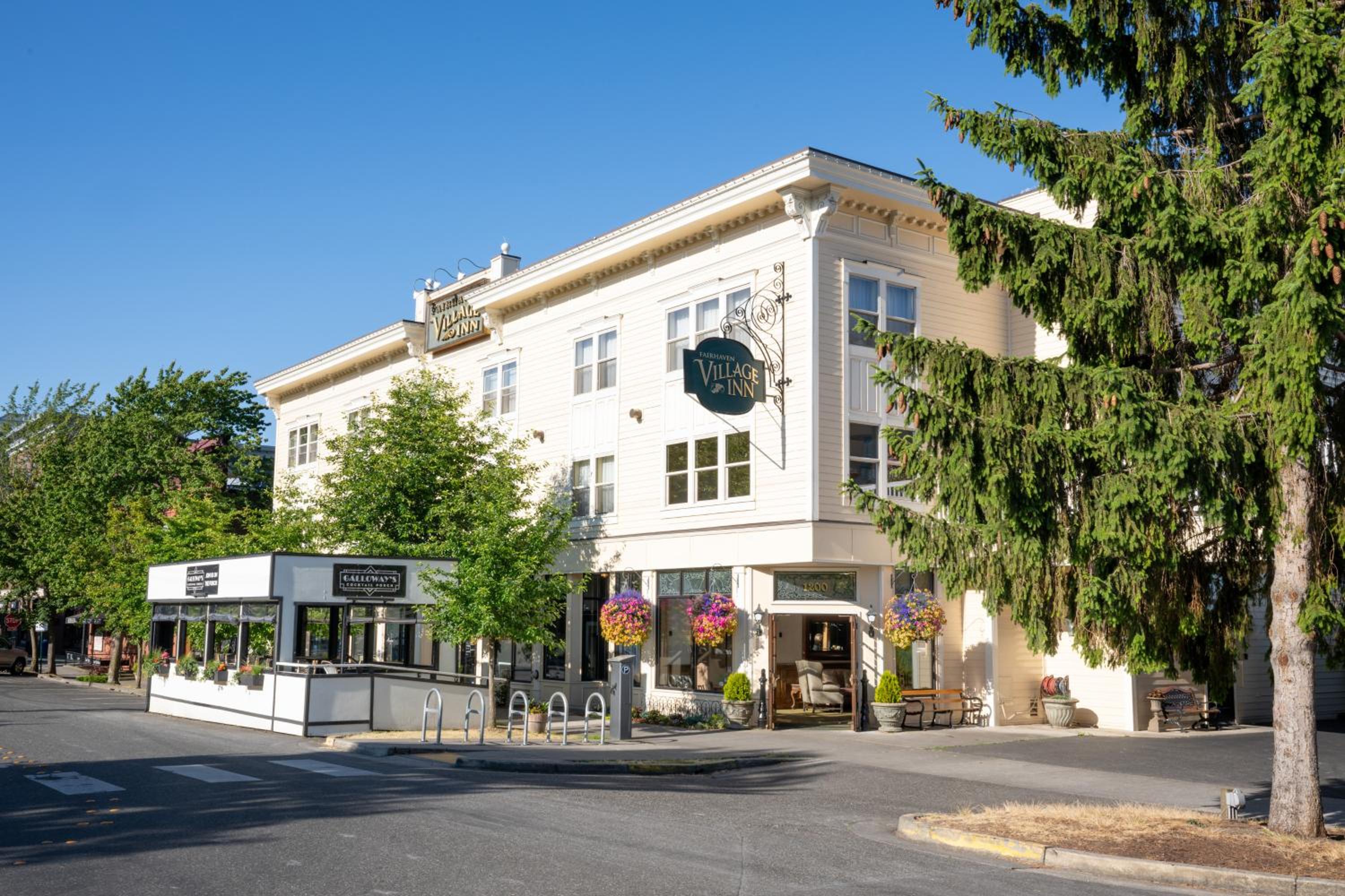 Fairhaven Village Inn