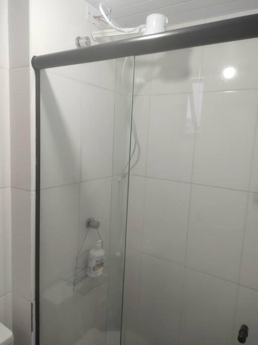 AP COMPLETO, com Internet rápida e Ar condicionado, fácil acesso ao centro e Porto de Paranaguá
