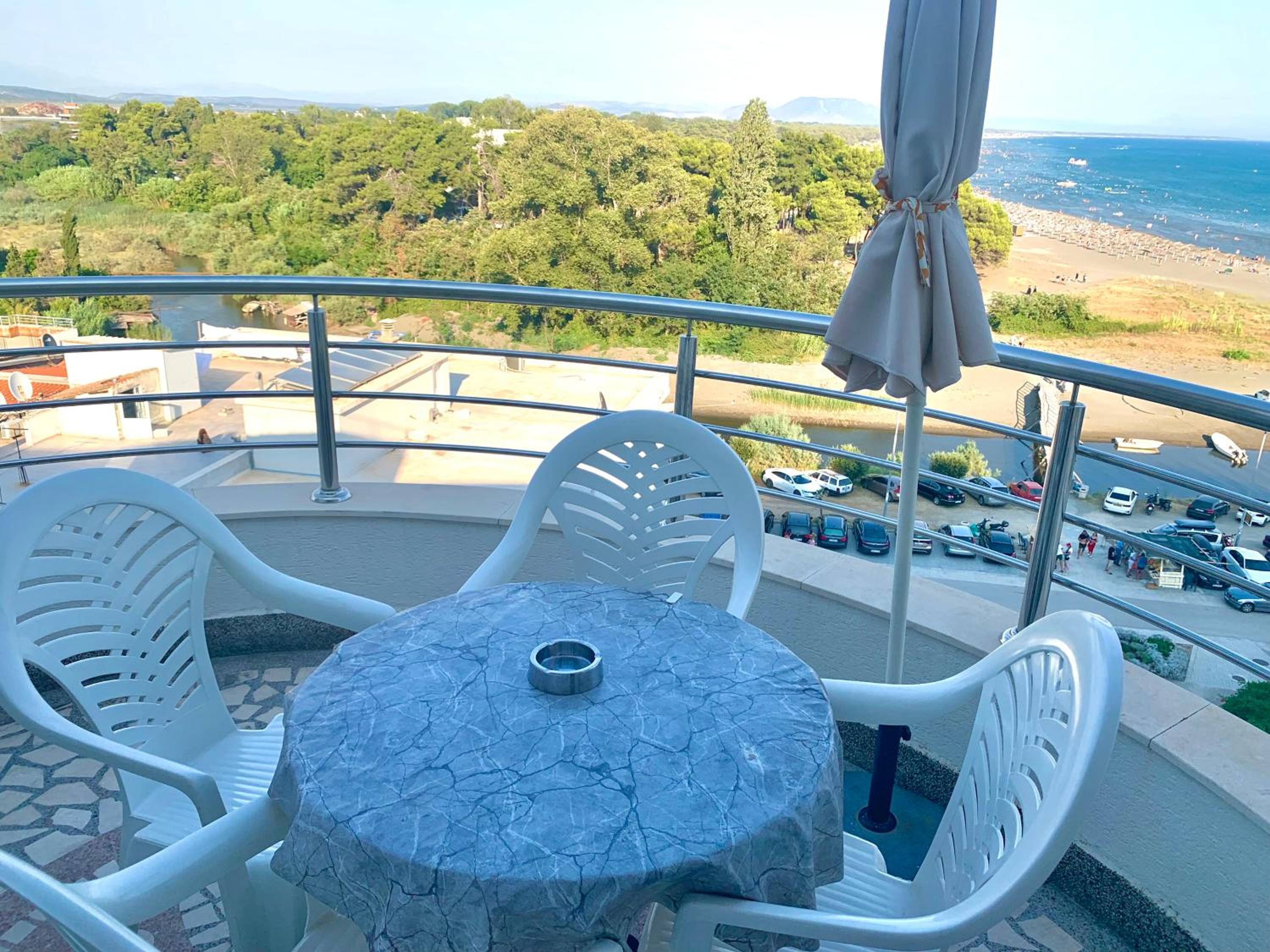 Romantica Apartments view 5