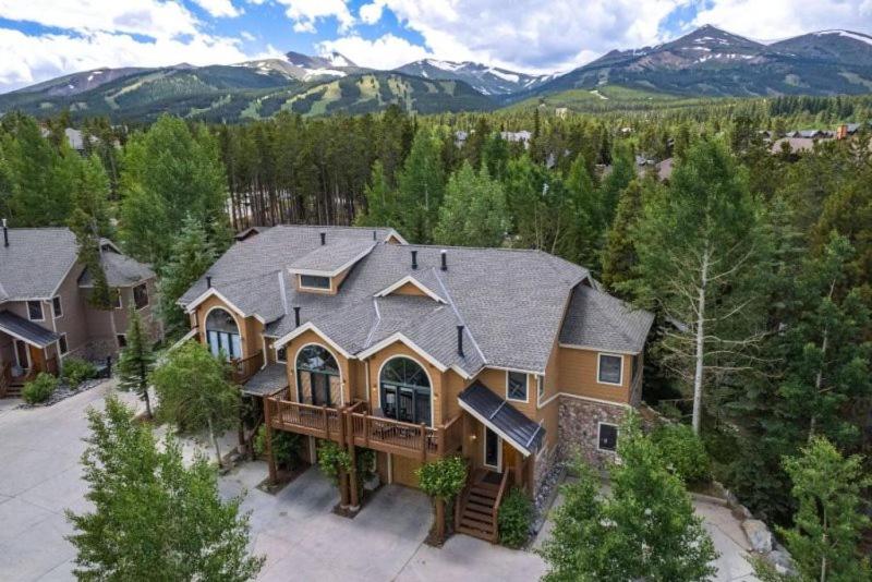 5 Bedroom Luxury Townhome Near Snowflake Lift In Breckenridge - Walk To Lift! view 4