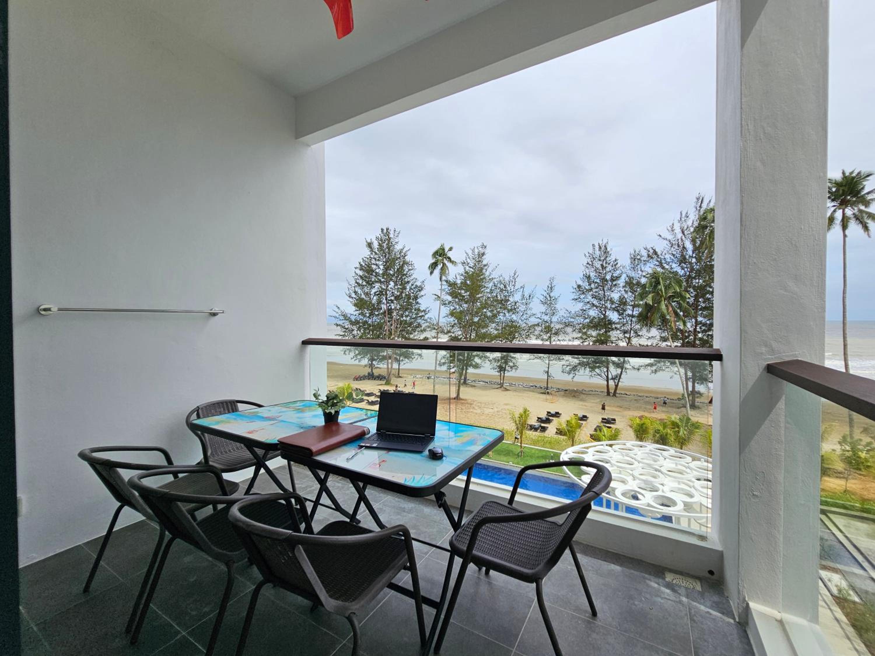 Kenyalang Roxy Sematan Homestay