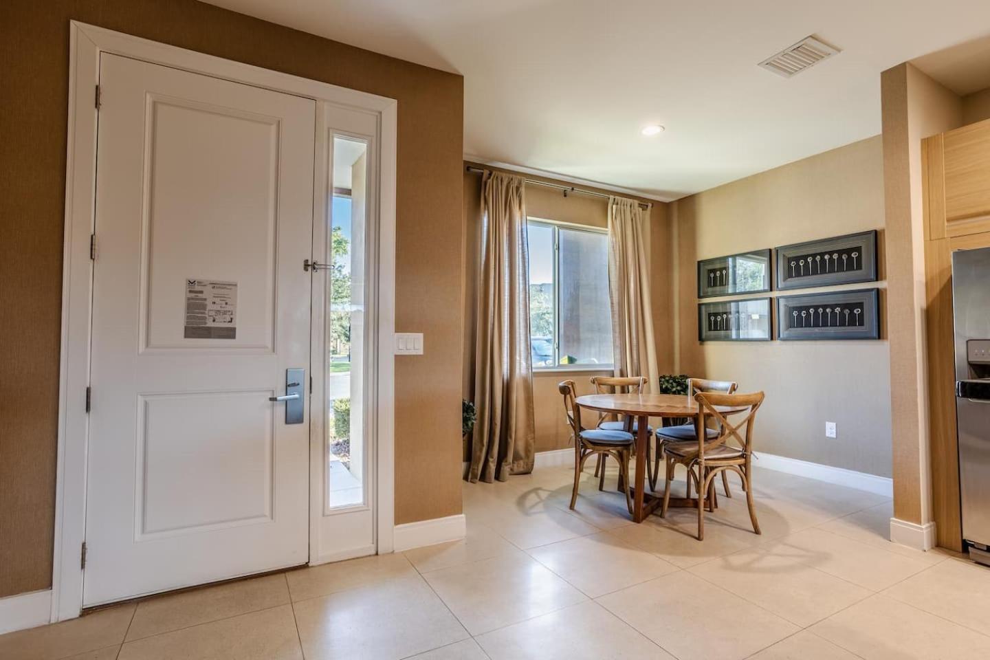 Luxury 4 Bed In Resort Community Near Disney