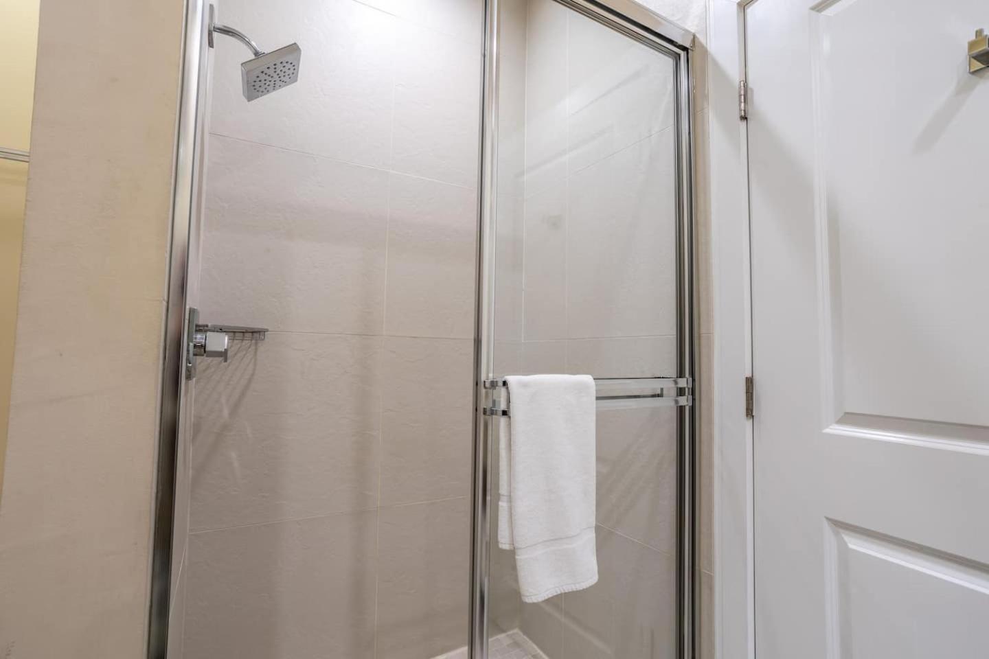 Luxury 4 Bed In Resort Community Near Disney