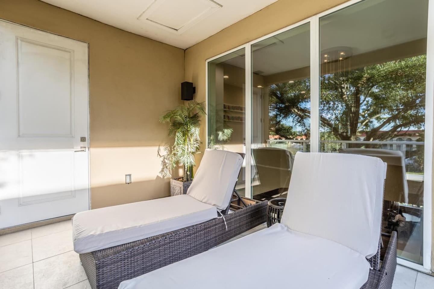 Luxury 4 Bed In Resort Community Near Disney