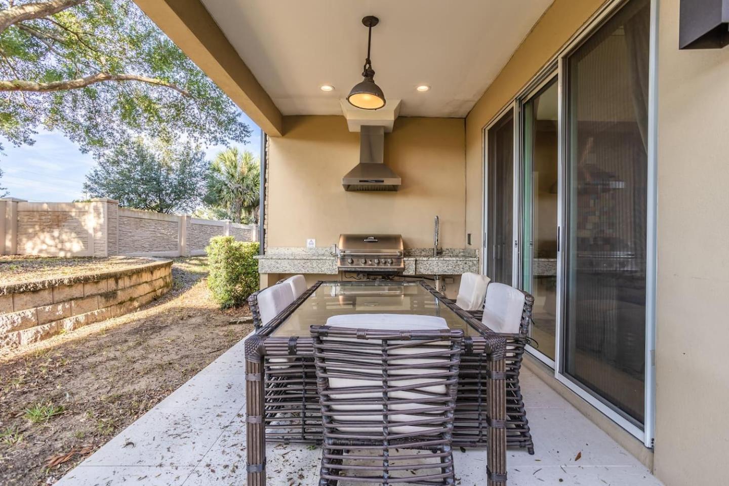 Luxury 4 Bed In Resort Community Near Disney