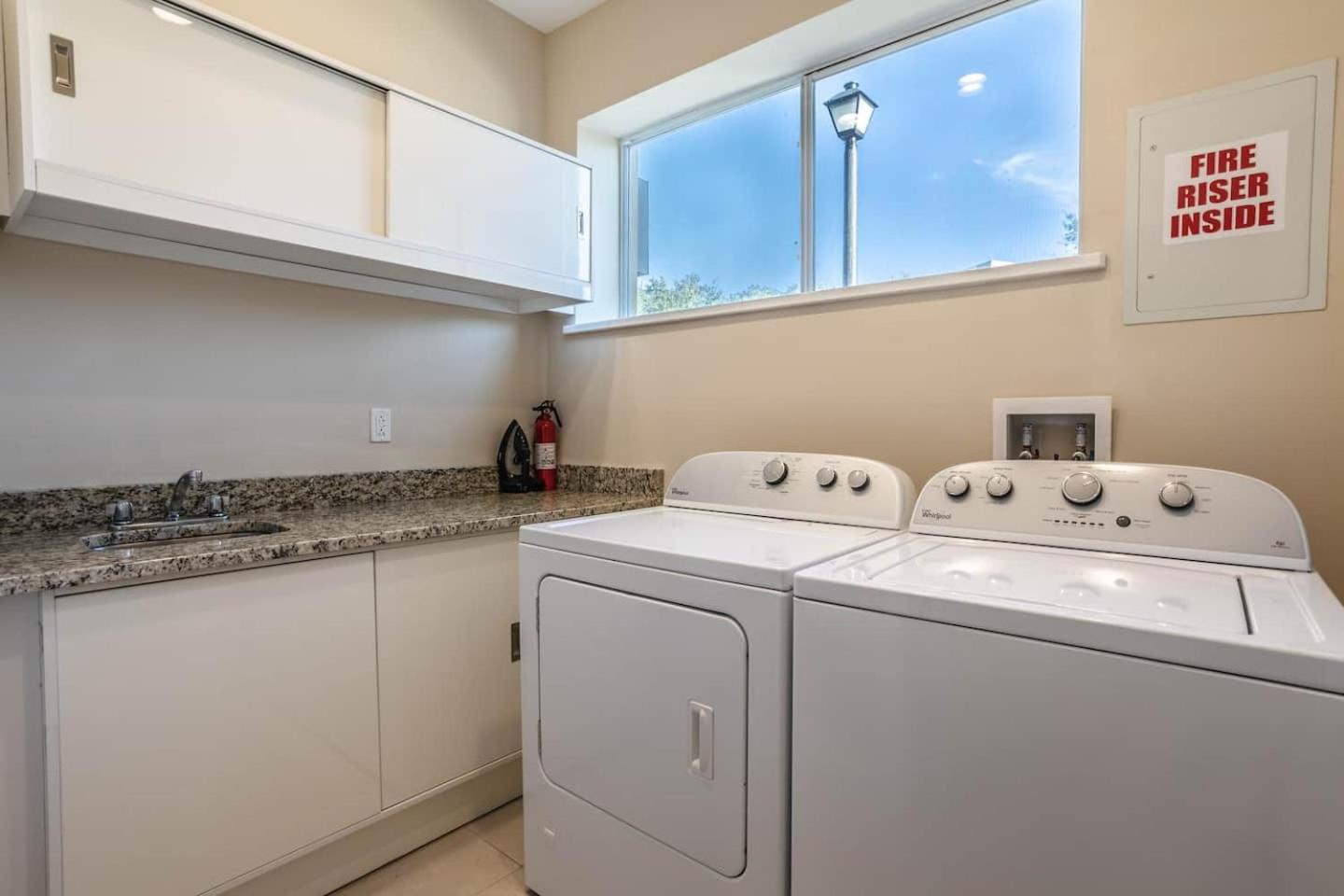 Luxury 4 Bed In Resort Community Near Disney