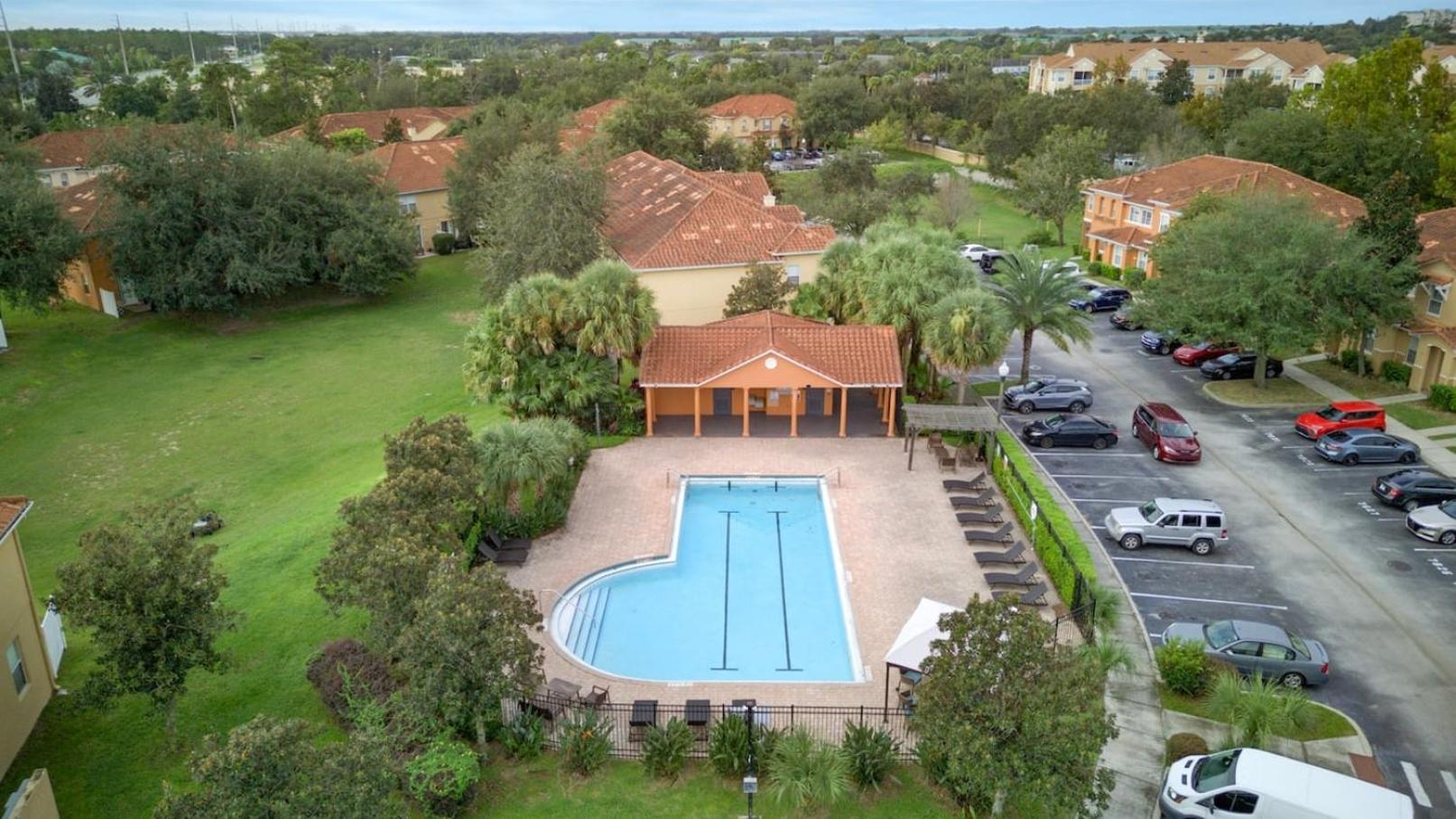 Disney-area 4br Retreat Relax & Swim By The Pool