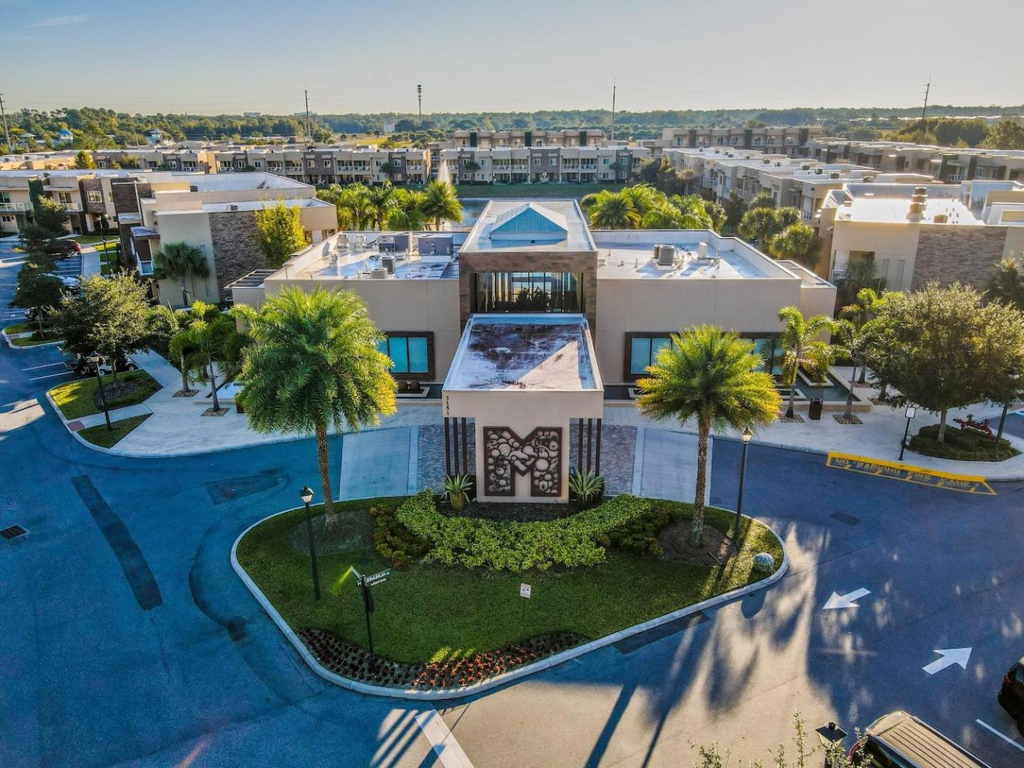 Luxury 4 Bed In Resort Community Near Disney