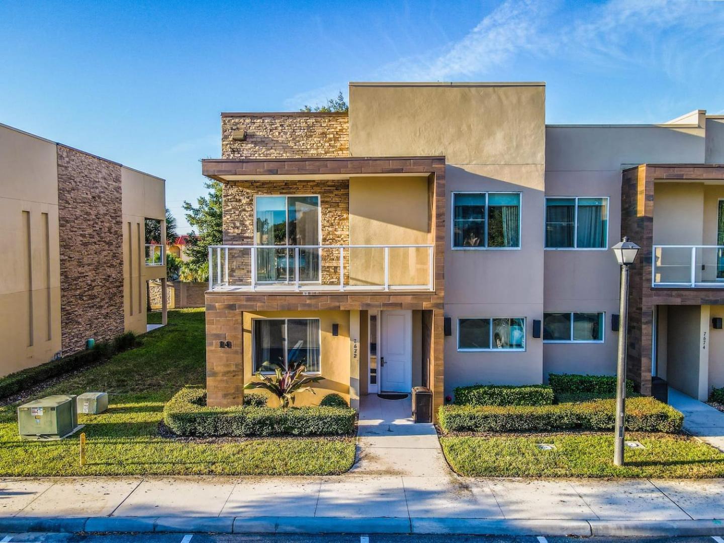 Luxury 4 Bed In Resort Community Near Disney