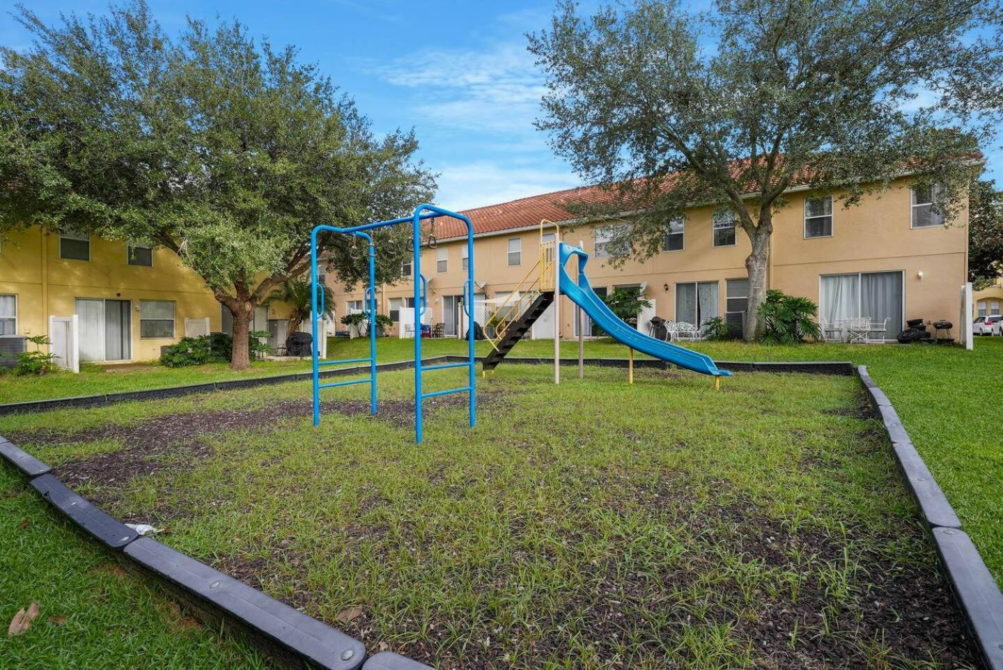 Disney-area 4br Retreat Relax & Swim By The Pool
