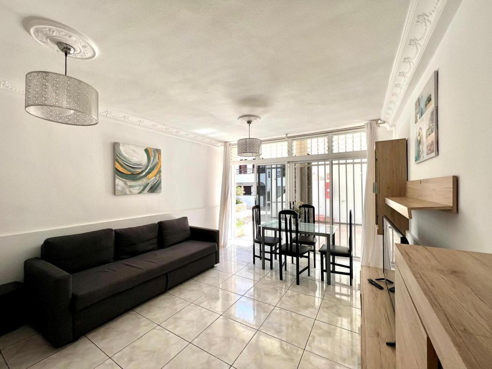 Lovely apartment with pool and wifi
