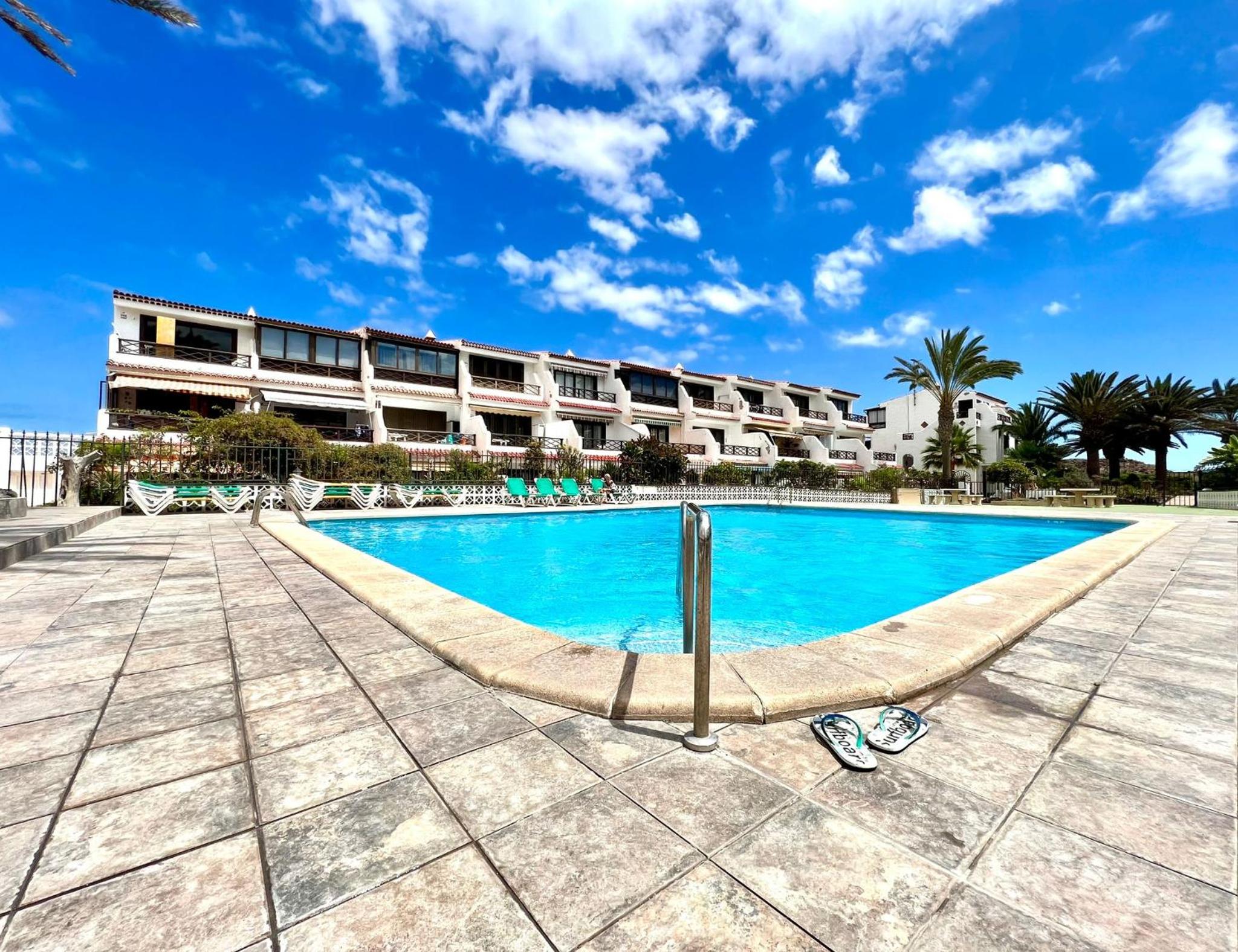 Lovely apartment with pool and wifi