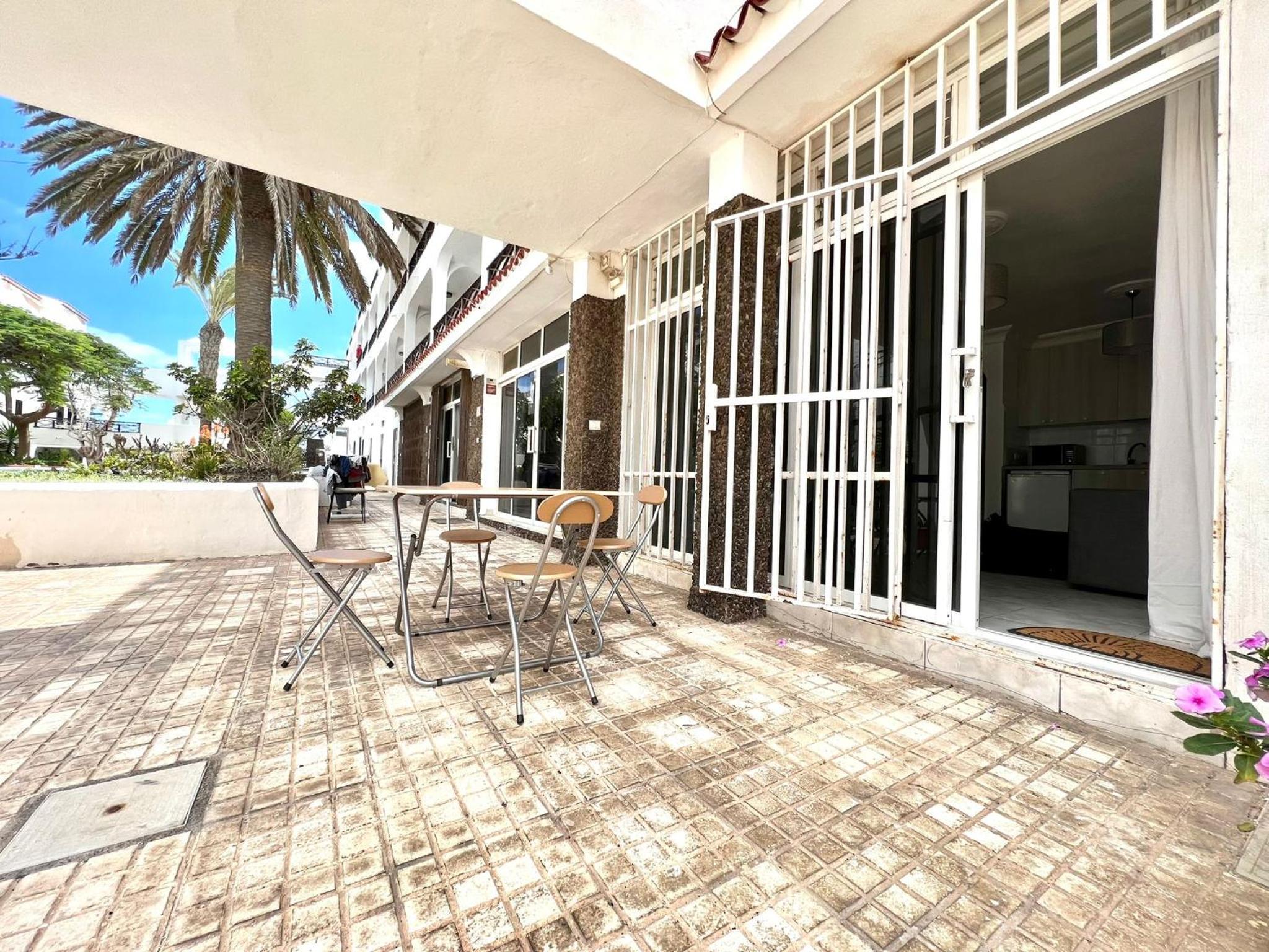 Lovely apartment with pool and wifi