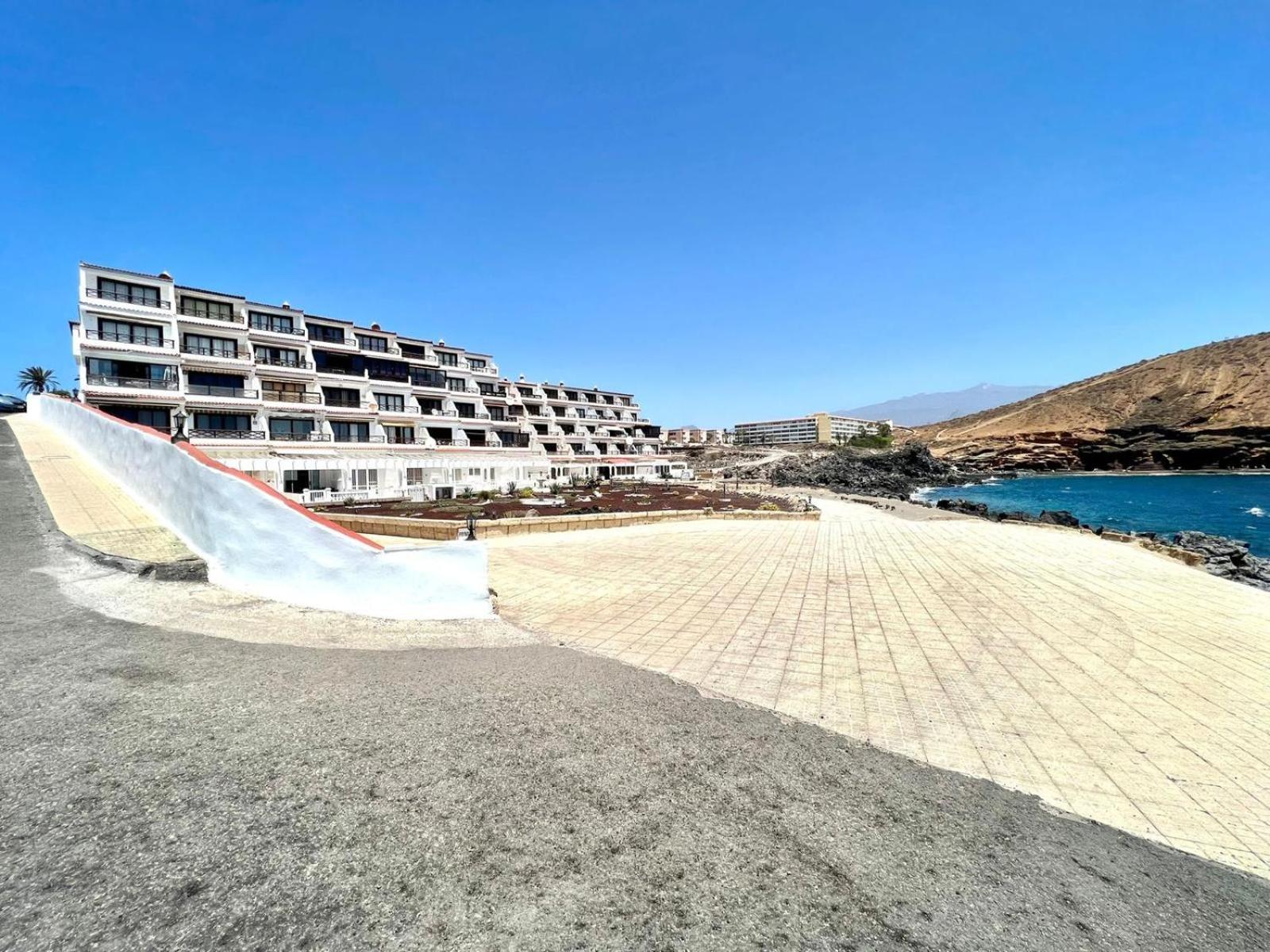 Lovely apartment with pool and wifi
