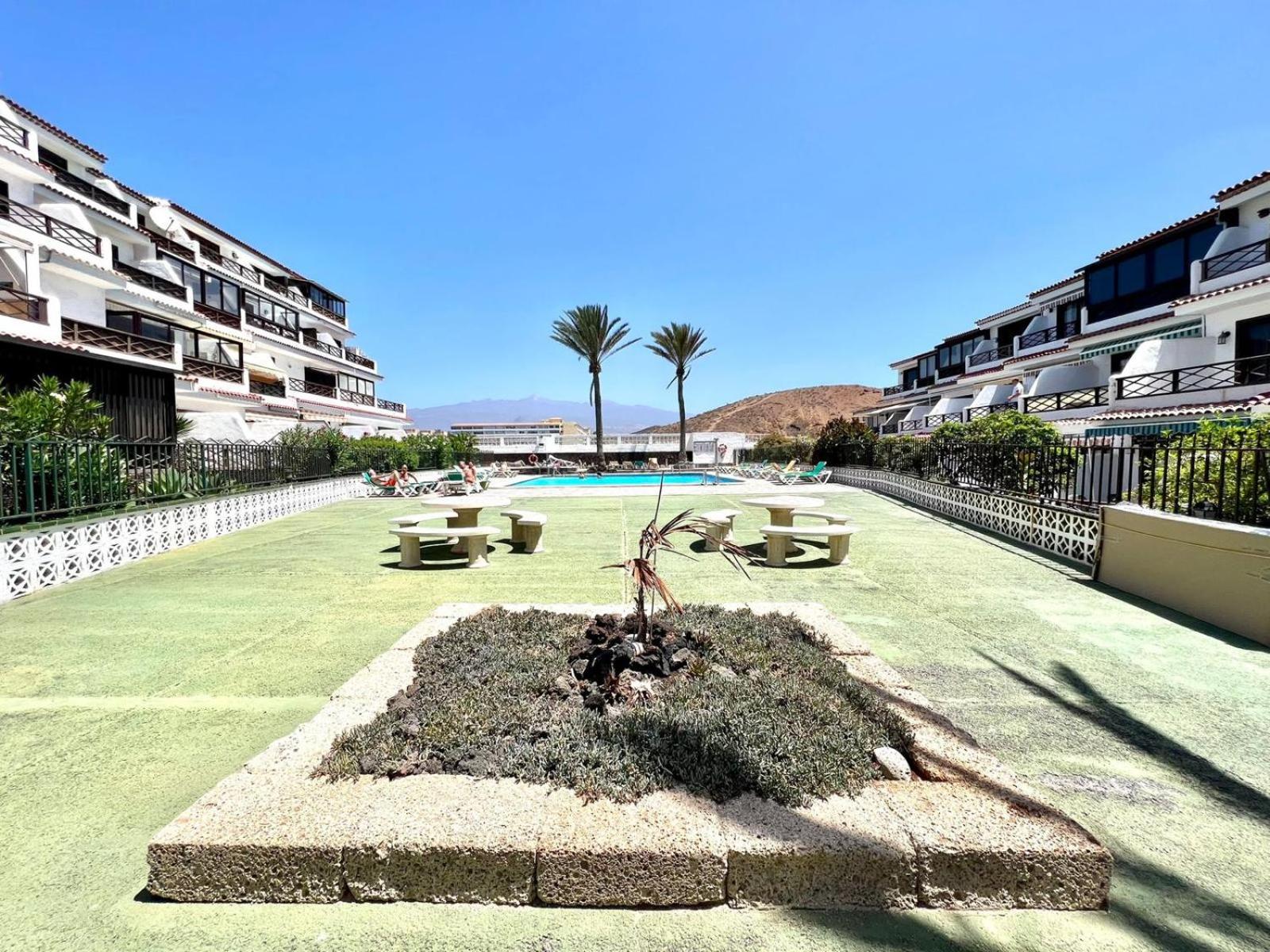 Lovely apartment with pool and wifi