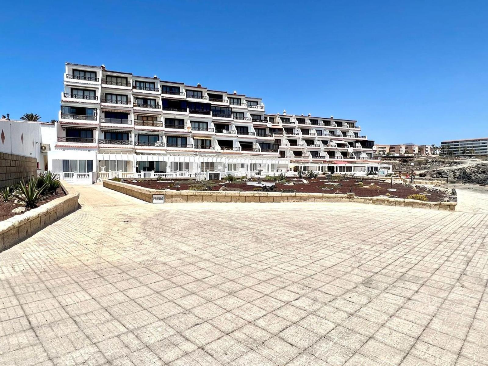 Lovely apartment with pool and wifi