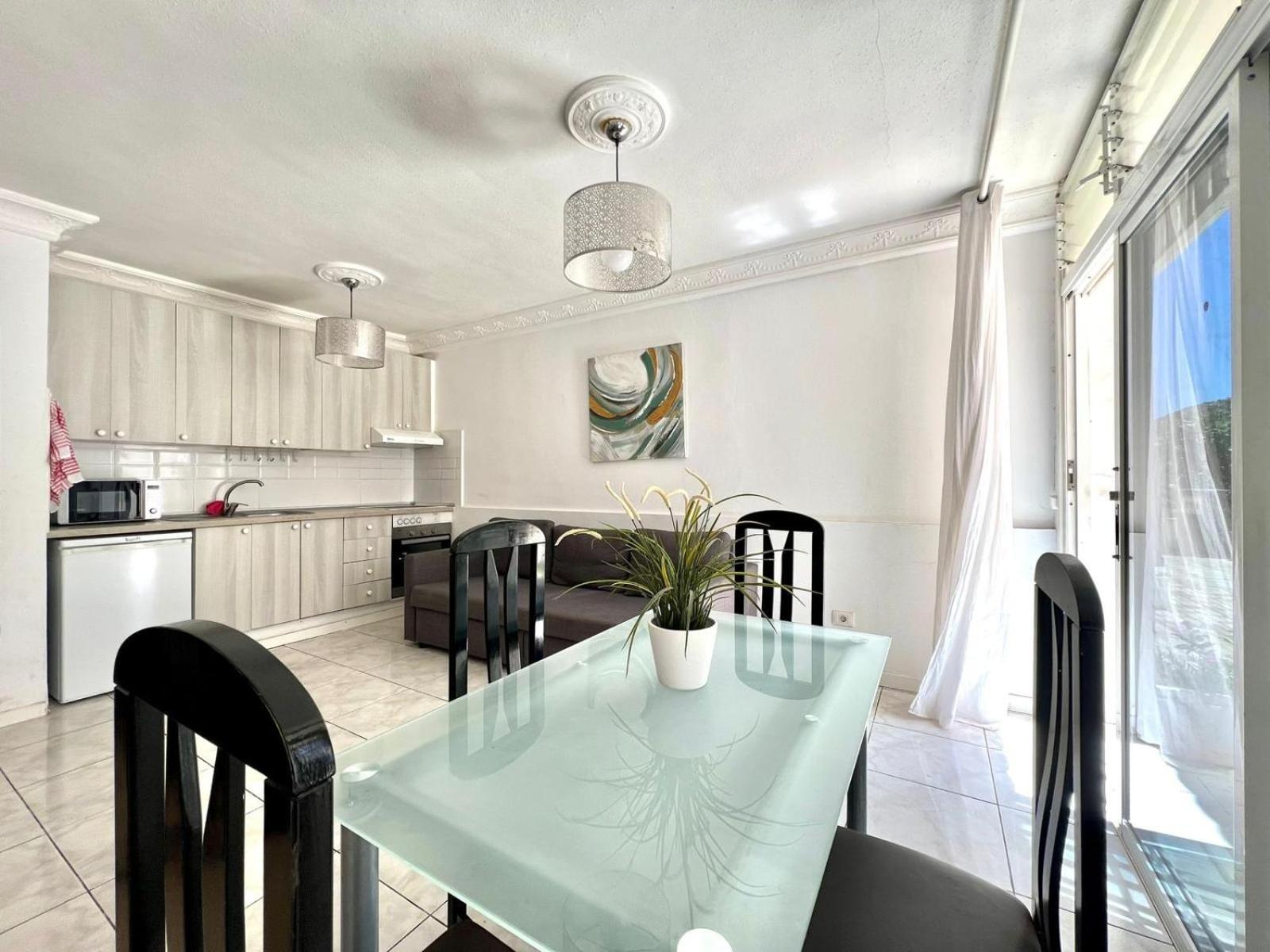 Lovely apartment with pool and wifi