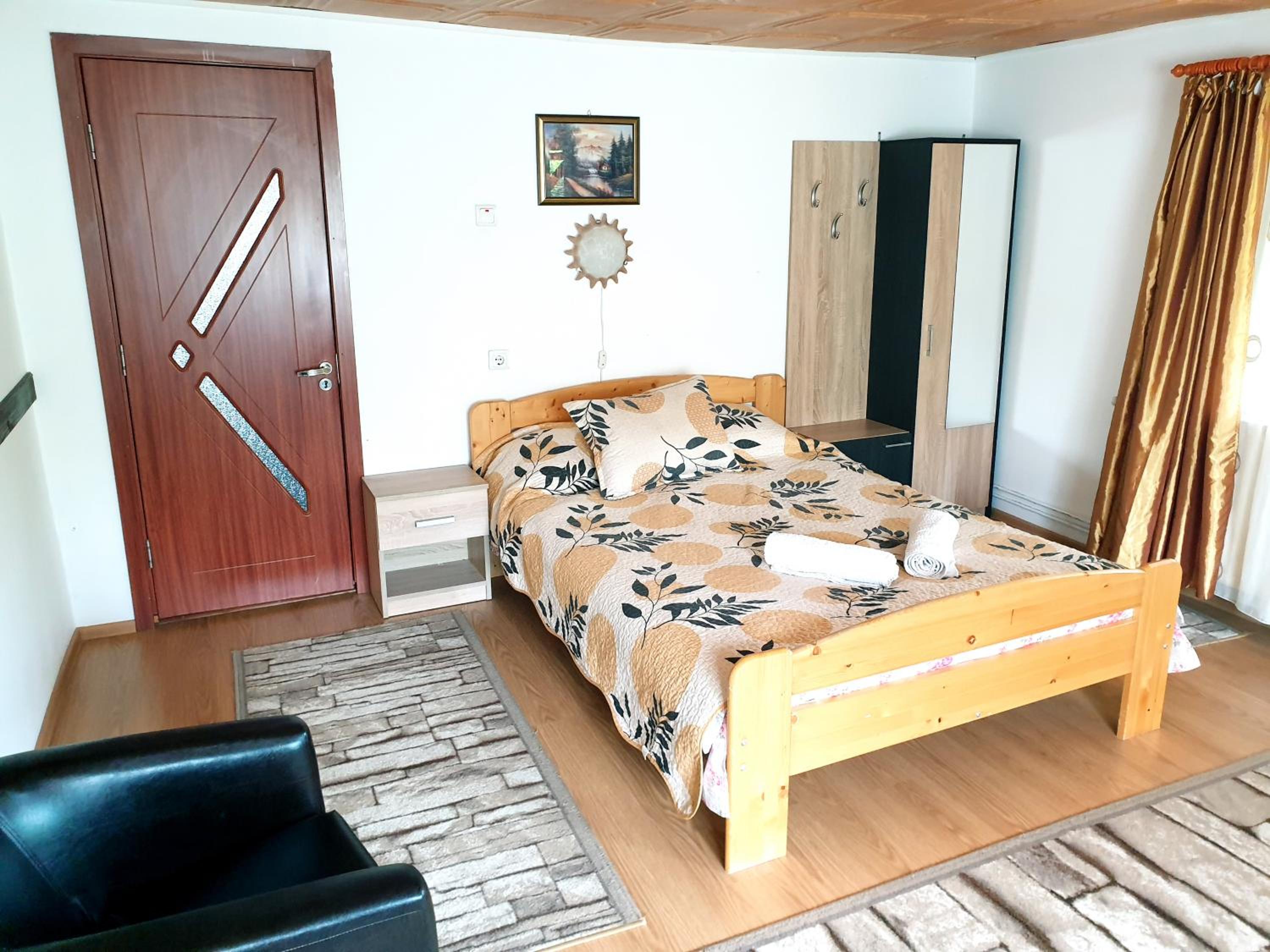Casa Voinescu Quiet place close to Bran Castle view 4